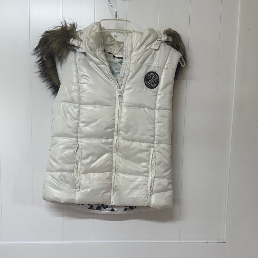 Aeropostale Ivory Puffer Vest